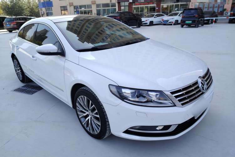 Used Volkswagen CC 2016 1.8TSI Luxury Model Front Right 45 Deg