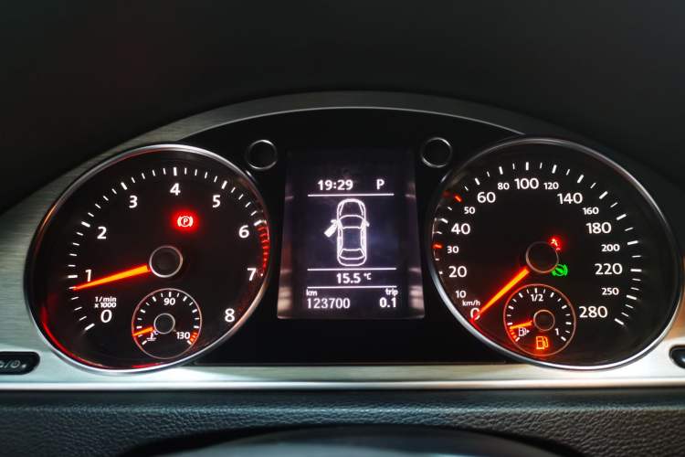 Used Volkswagen CC 2016 1.8TSI Prestige Model Instrument Cluster