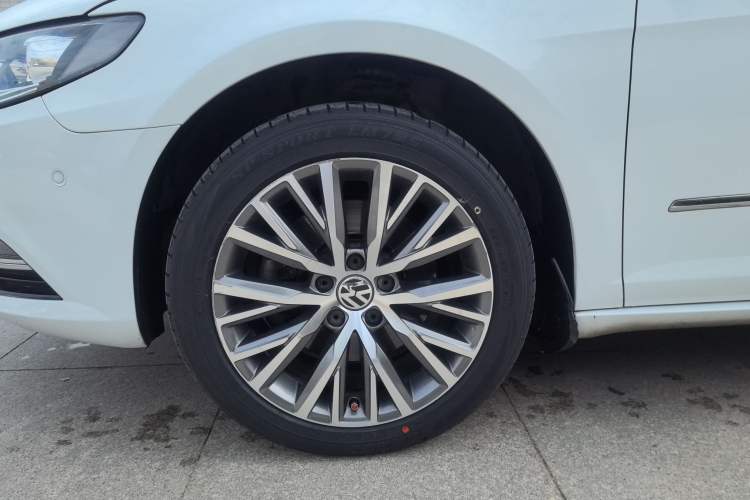 Used Volkswagen CC 2016 2.0 TSI Luxury Model Left Front Wheel Hub