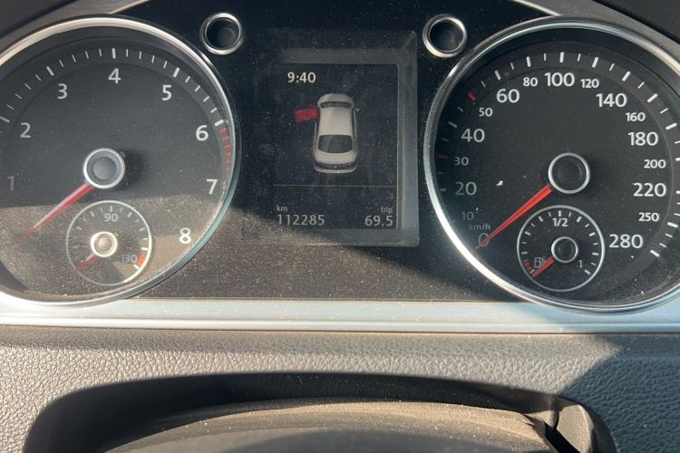 Used Volkswagen CC 2016 2.0 TSI Luxury Model Odometer Close Up