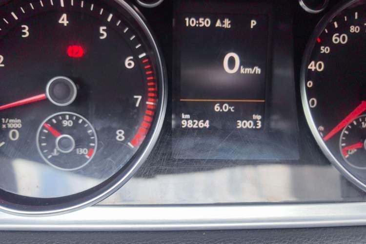 Used Volkswagen CC 2016 2.0 TSI Luxury Model Odometer Close Up