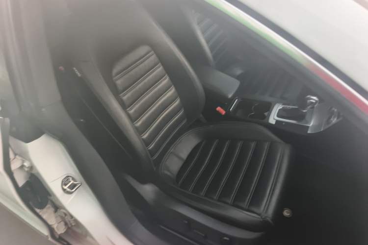 Used Volkswagen CC 2016 1.8TSI Prestige Model Right Front Seat