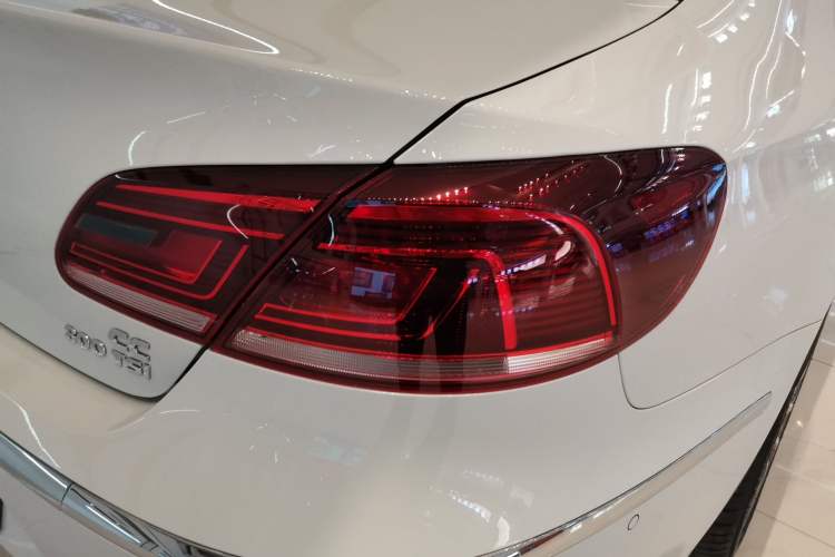 Used Volkswagen CC 2016 1.8TSI Luxury Model Right Rear Taillight