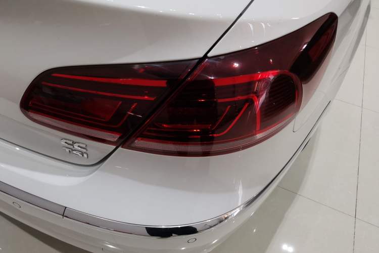 Used Volkswagen CC 2016 1.8TSI Prestige Model Right Rear Taillight