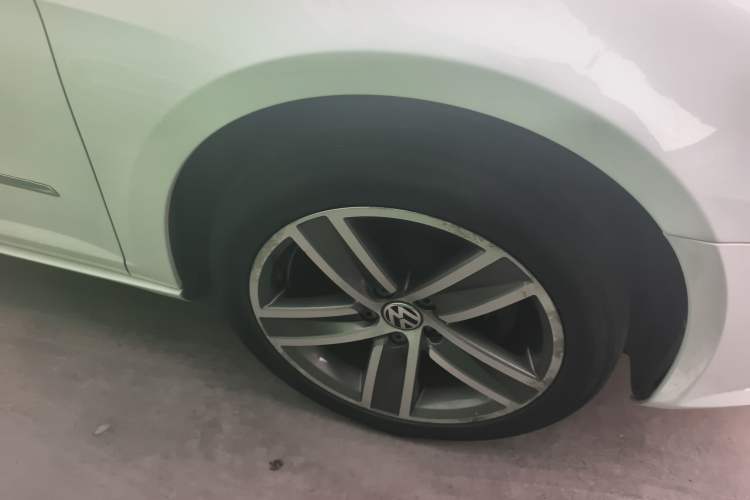 Used Volkswagen CC 2016 1.8TSI Prestige Model Right Rear Wheel Hub