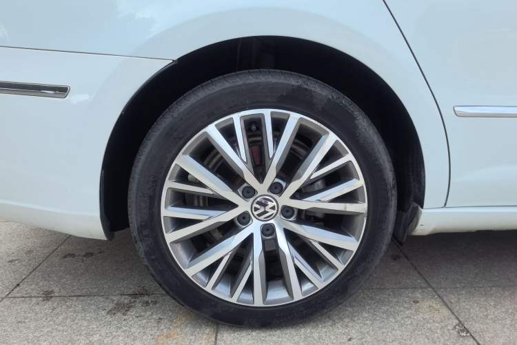 Used Volkswagen CC 2016 2.0 TSI Luxury Model Right Rear Wheel Hub