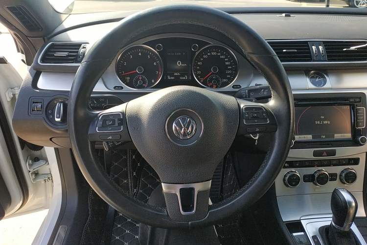 Used Volkswagen CC 2016 2.0 TSI Luxury Model Steering Wheel