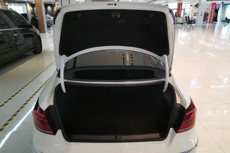 Used Volkswagen CC 2016 1.8TSI Luxury Model Trunk
