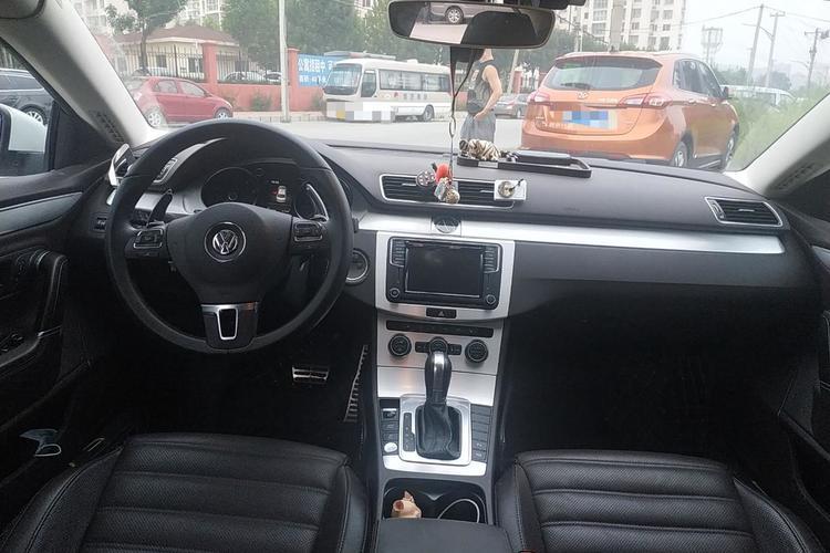 Used Volkswagen CC 2018 1.8TSI Luxury Model Center Console