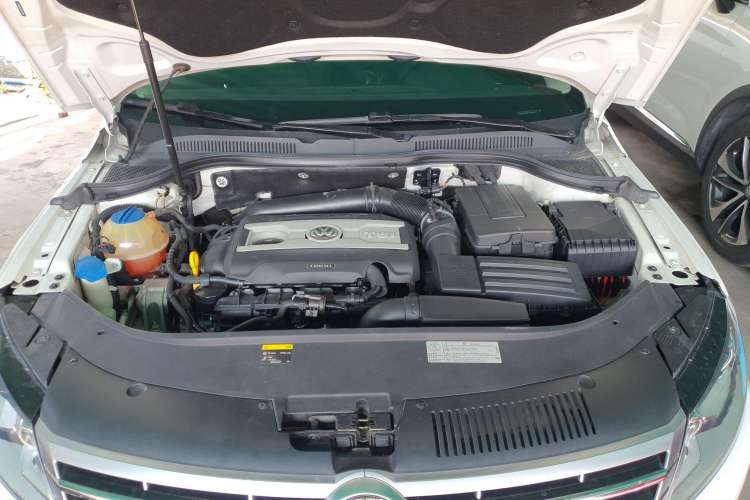 Used Volkswagen CC 2018 1.8TSI Luxury Model Engine Bay