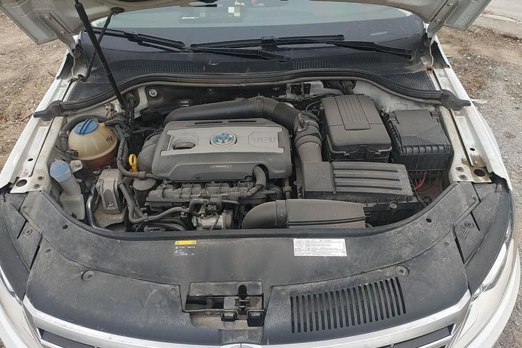 Used Volkswagen CC 2018 1.8TSI Luxury Model Engine Bay