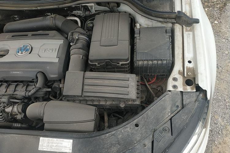 Used Volkswagen CC 2018 1.8TSI Luxury Model Engine Bay Left