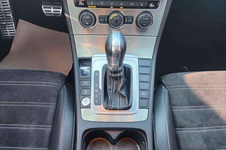 Used Volkswagen CC 2018 1.8TSI Prestige Model Interior 12