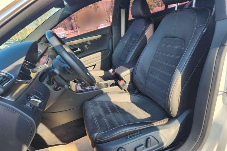 Used Volkswagen CC 2018 1.8TSI Prestige Model Interior 2