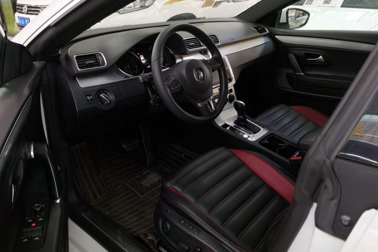 Used Volkswagen CC 2018 1.8TSI Luxury Model Interior 2