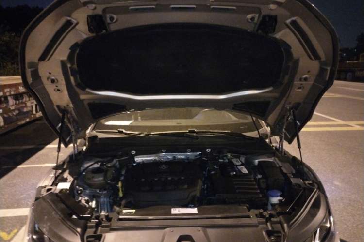 Used Volkswagen CC 2019 330TSI Glamour Edition China V Standard Engine Bay
