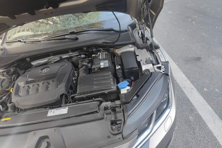 Used Volkswagen CC 2019 330TSI Glamour Edition China VI Engine Bay Left