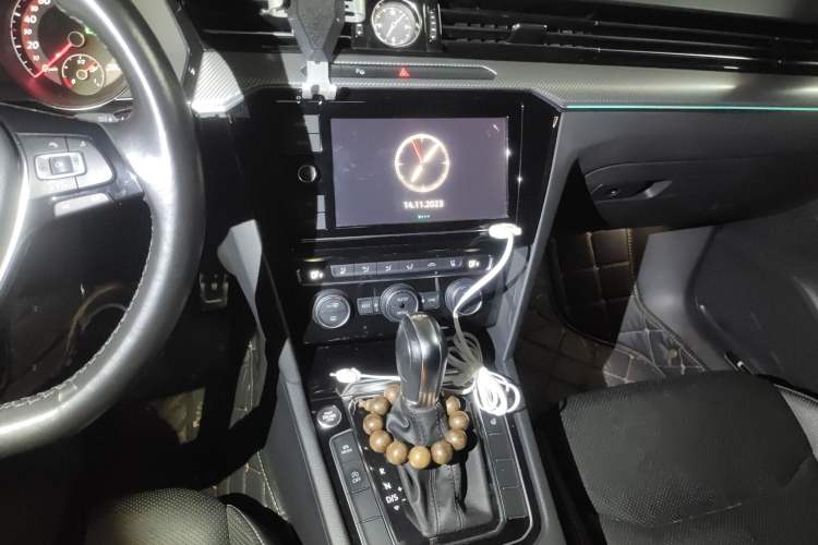 Used Volkswagen CC 2019 330TSI Glamour Edition China VI Audio And AC Panel