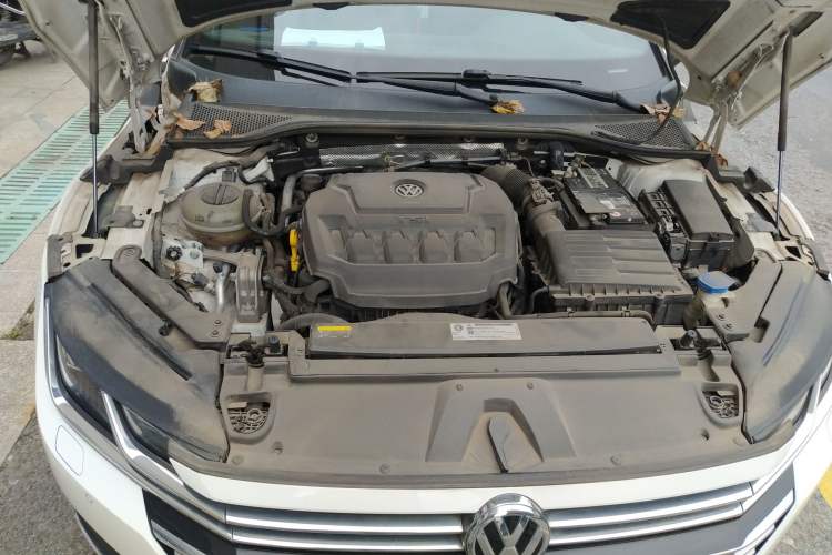 Used Volkswagen CC 2019 330TSI Glamour Edition China V Standard Engine Bay