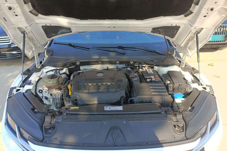 Used Volkswagen CC 2019 330TSI Glamour Edition China V Standard Engine Bay
