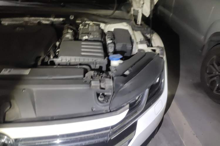 Used Volkswagen CC 2019 330TSI Glamour Edition China VI Engine Bay Left