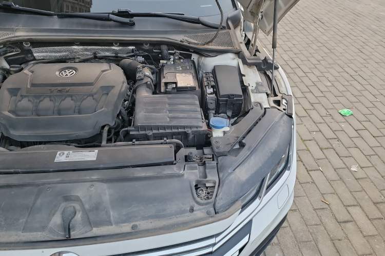 Used Volkswagen CC 2019 330TSI Glamour Edition China VI Engine Bay Left
