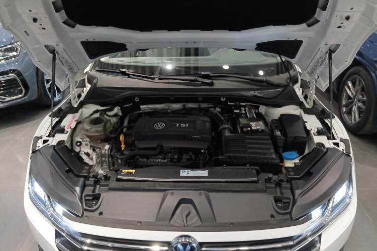 Used Volkswagen CC 2019 380TSI Yeyan Edition China V Standard Engine Bay