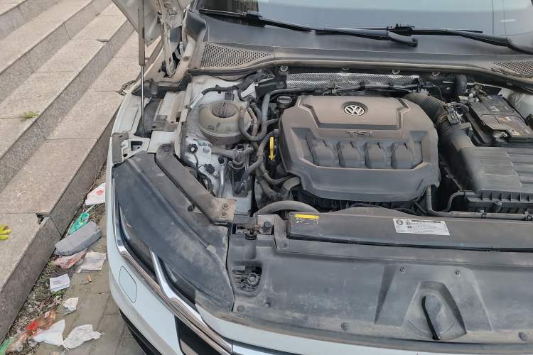 Used Volkswagen CC 2019 330TSI Glamour Edition China VI Engine Bay Right