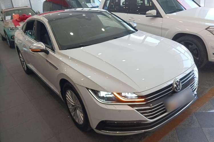 Used Volkswagen CC 2019 330TSI Glamour Edition China VI Front Right 45 Deg