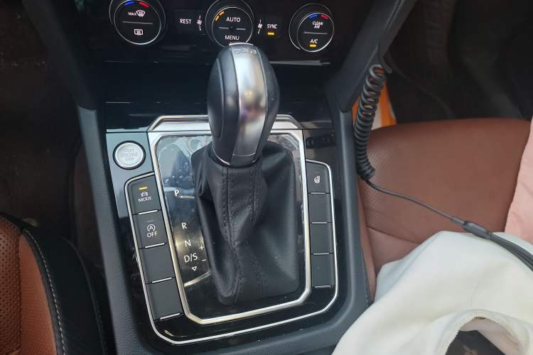 Used Volkswagen CC 2019 330TSI Glamour Edition China VI Gear Lever