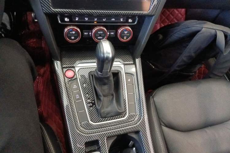 Used Volkswagen CC 2019 330TSI Glamour Edition China VI Gear Lever