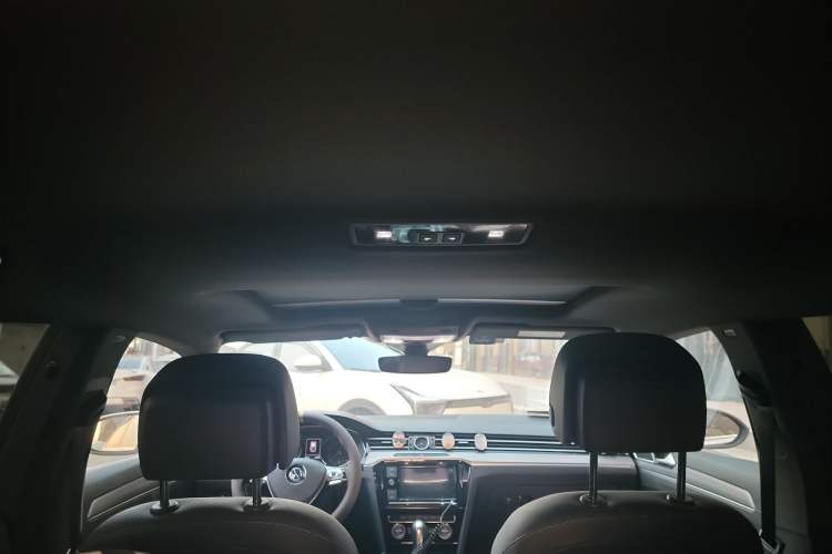 Used Volkswagen CC 2019 330TSI Glamour Edition China VI Headliner