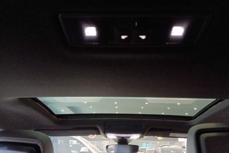Used Volkswagen CC 2019 330TSI Glamour Edition China VI Headliner
