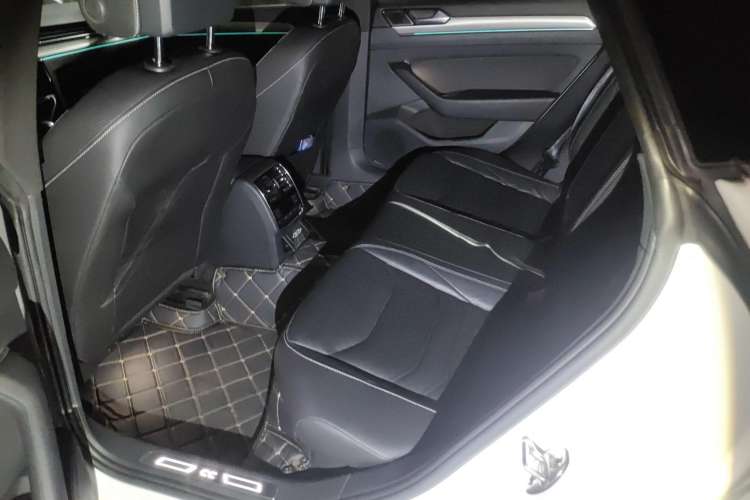 Used Volkswagen CC 2019 330TSI Glamour Edition China VI Left Rear Seat