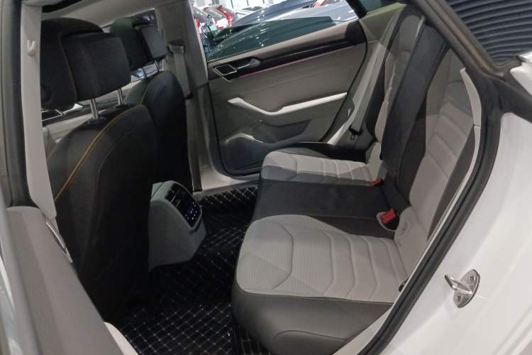 Used Volkswagen CC 2019 380TSI Yeyan Edition China V Standard Left Rear Seat