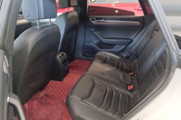 Used Volkswagen CC 2019 330TSI Glamour Edition China VI Left Rear Seat