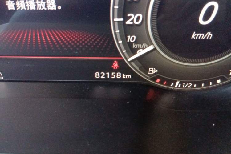 Used Volkswagen CC 2019 330TSI Glamour Edition China VI Odometer Close Up