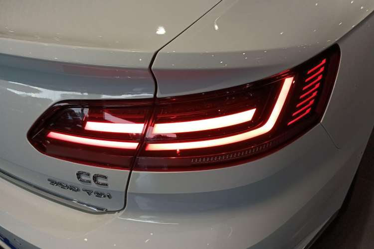 Used Volkswagen CC 2019 380TSI Yeyan Edition China V Standard Right Rear Taillight