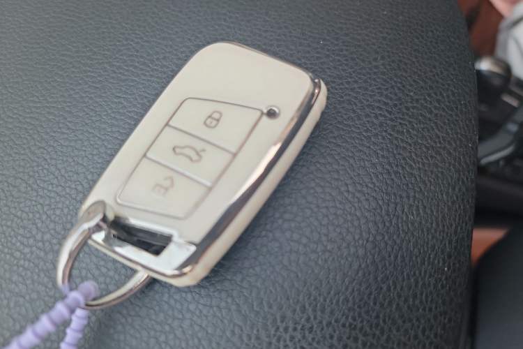 Used Volkswagen CC 2019 330TSI Glamour Edition China VI Vehicle Key