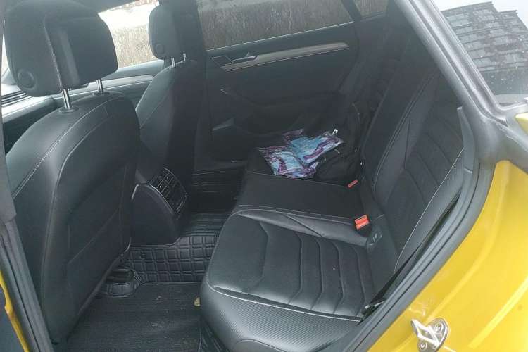 Used Volkswagen CC 2019 330TSI Glamour Edition China VI Left Rear Seat