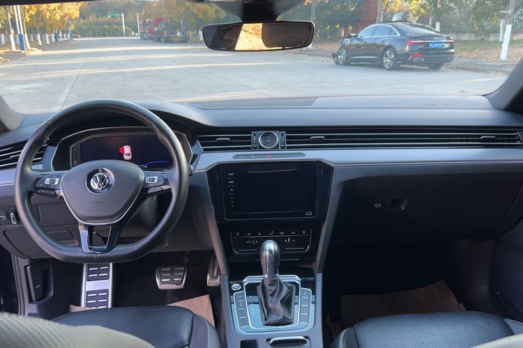 Used Volkswagen CC 2020 330TSI Glamour Edition China VI Standard Interior 3