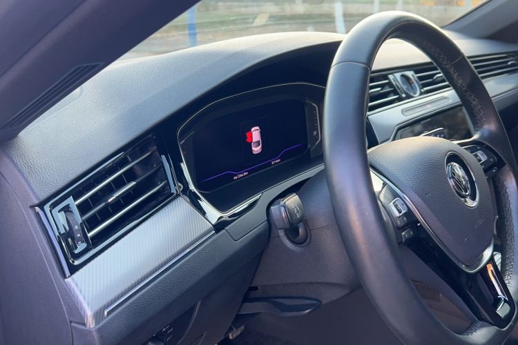 Used Volkswagen CC 2020 330TSI Glamour Edition China VI Standard Interior 4