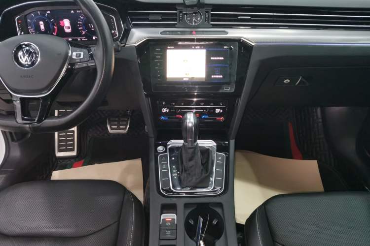 Used Volkswagen CC 2020 330TSI Glamour Edition China VI Standard Audio And AC Panel