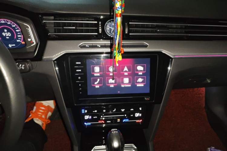 Used Volkswagen CC 2020 330TSI Glamour Edition China VI Standard Audio And AC Panel