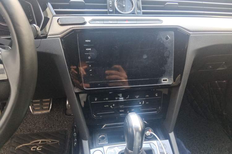 Used Volkswagen CC 2020 330TSI Glamour Edition China VI Standard Audio And AC Panel