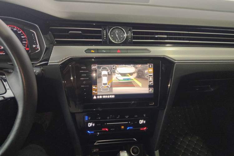 Used Volkswagen CC 2020 330TSI Glamour Edition China VI Standard Audio And AC Panel