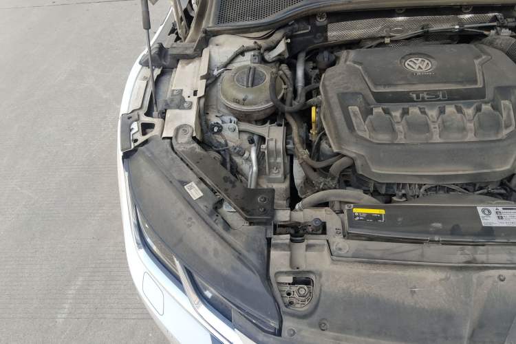 Used Volkswagen CC 2020 330TSI Glamour Edition China VI Standard Engine Bay Right
