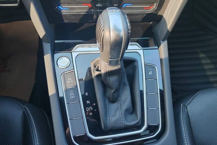 Used Volkswagen CC 2020 330TSI Glamour Edition China VI Standard Gear Lever