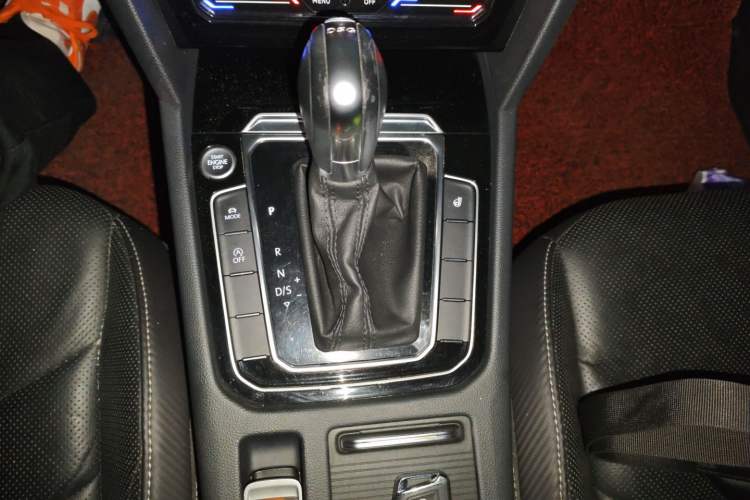 Used Volkswagen CC 2020 330TSI Glamour Edition China VI Standard Gear Lever