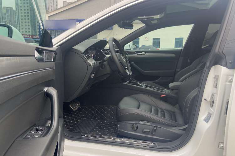 Used Volkswagen CC 2020 330TSI Glamour Edition China VI Standard Interior 2